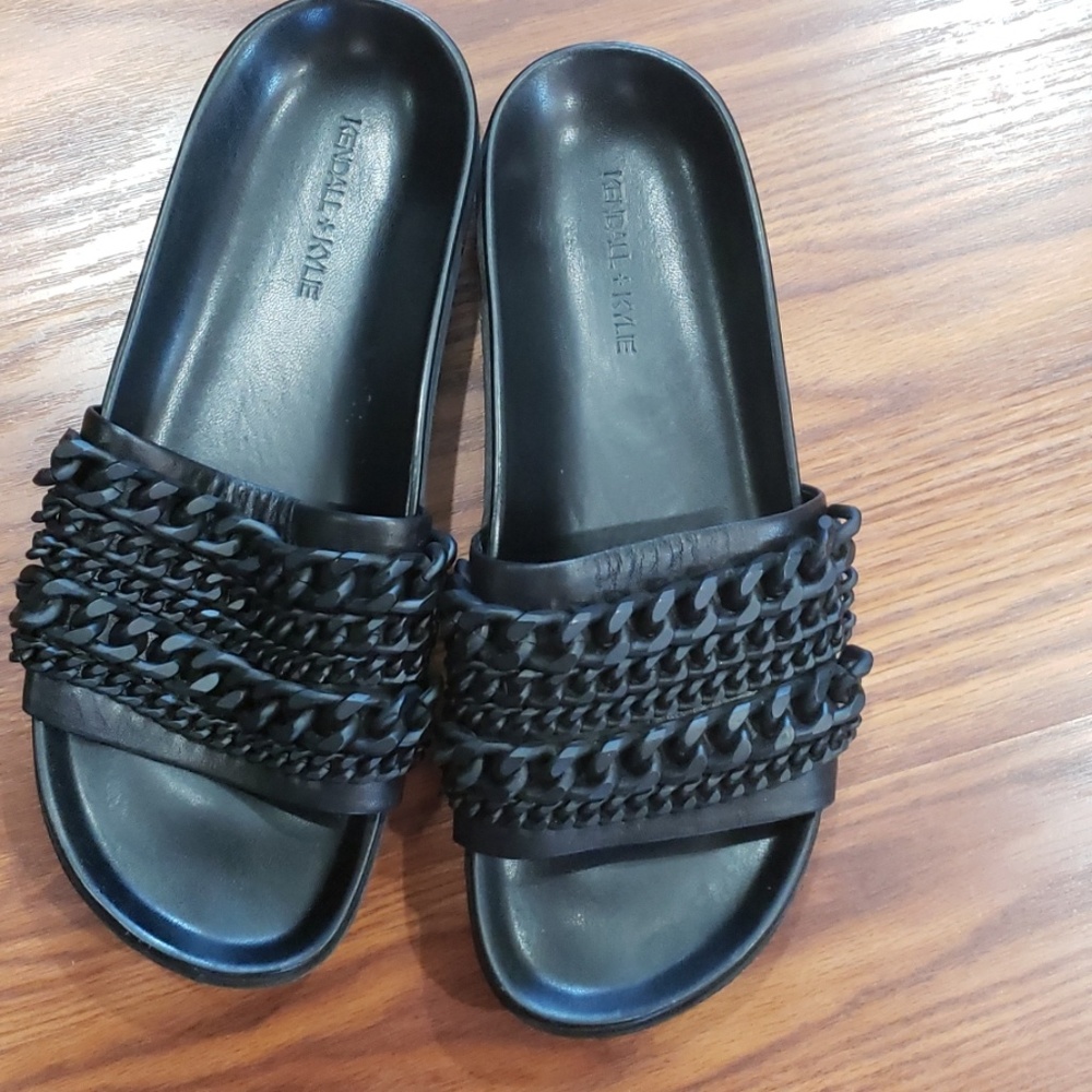 Flip flops